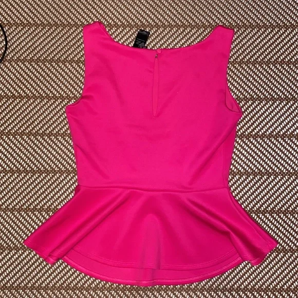 Elegant Pink Sleeveless Peplum Top - Picture 2 of 2